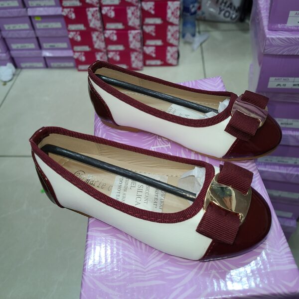 BALLERINE PETITE FILLE SIMPLE ET CLASS
