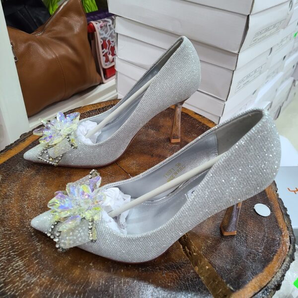 TALON YNAI MOTIF FLEURIT EN VERRE