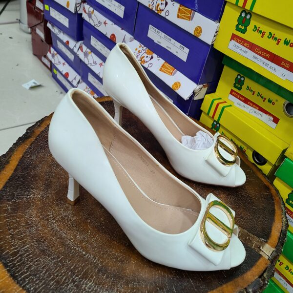 ESCARPINS KALU BLANC POINTURE 37
