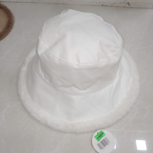 CHAPEAU CLOCHE INTERIEUR EN FOURRURE ELLAS BUCKET HAT