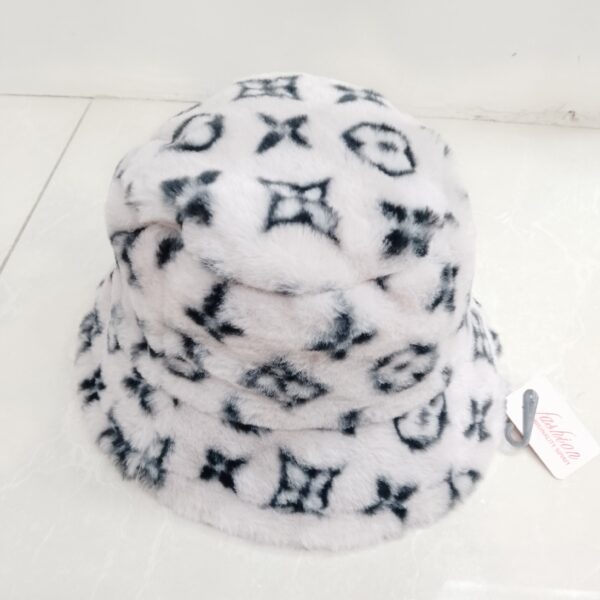 CHAPEAU CLOCHE INTERIEUR EN FOURRURE FASHION BEIGE/NOIR