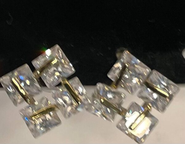 Petite paire de boucles d'oreilles 9UMTE-BX