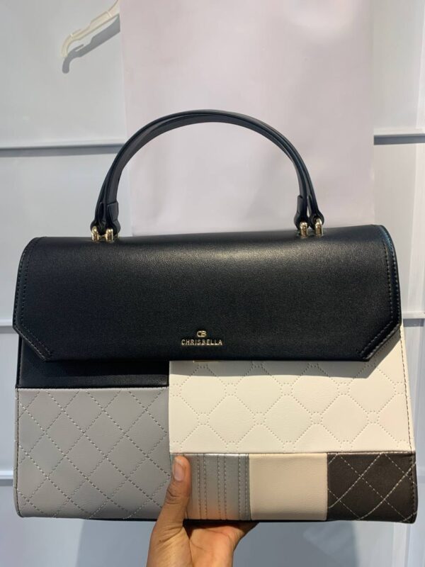 SAC A MAIN CHRISBELLA AA012405148