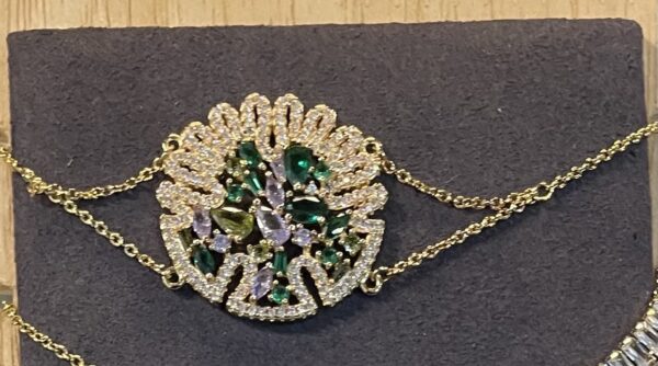 Bracelet en or plaqué avec de petite perles vertes 8JQ5B-BX