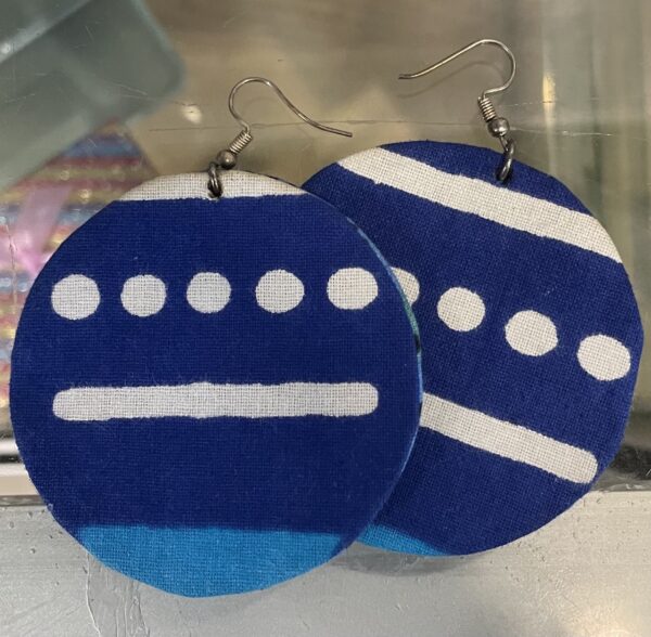 Boucles d'oreilles rondes en pagne