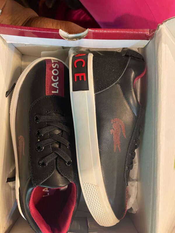 Basket Lacoste pour enfant