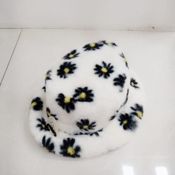 CHAPEAU CLOCHE INTERIEUR EN FOURRURE FASHION FLEURI BLANC/NOIR