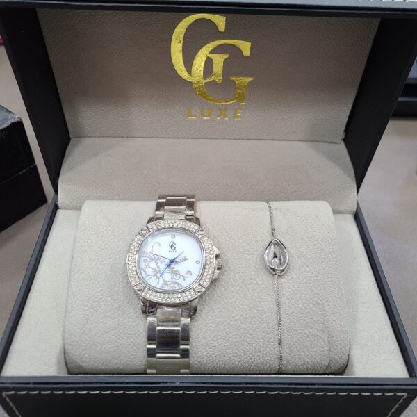 MONTRE GG LUXE ACCOMPAGNEE DE BRACELET