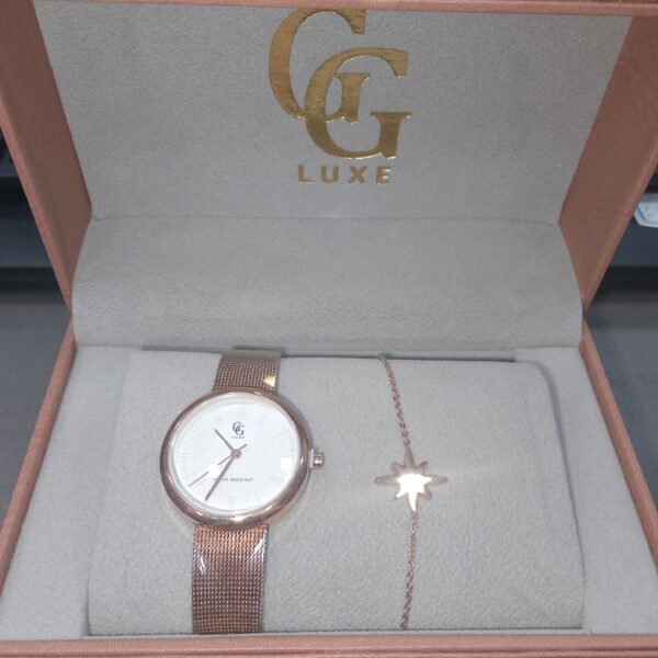 MONTRE DAME ACCOMPAGNEE DE BRACELET GG LUXE