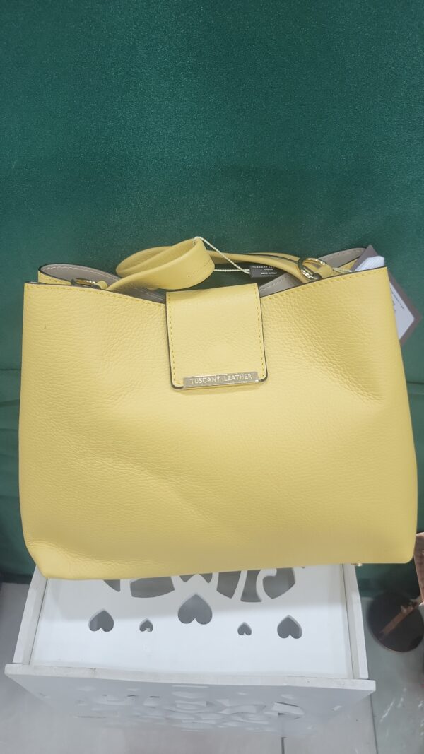 BT SAC A MAIN TUSCANY LEATHER JAUNE BT-TL142356