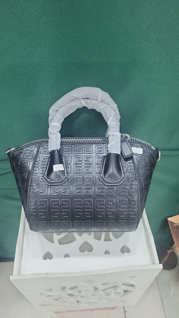 SAC A MAIN GIVENCHI BT-9XY1-7