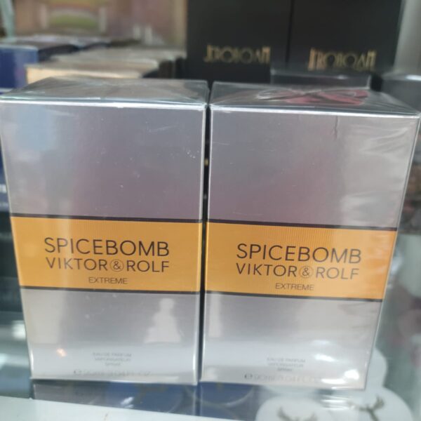 PARFUM SPICEBOMB BT-50Y5-5