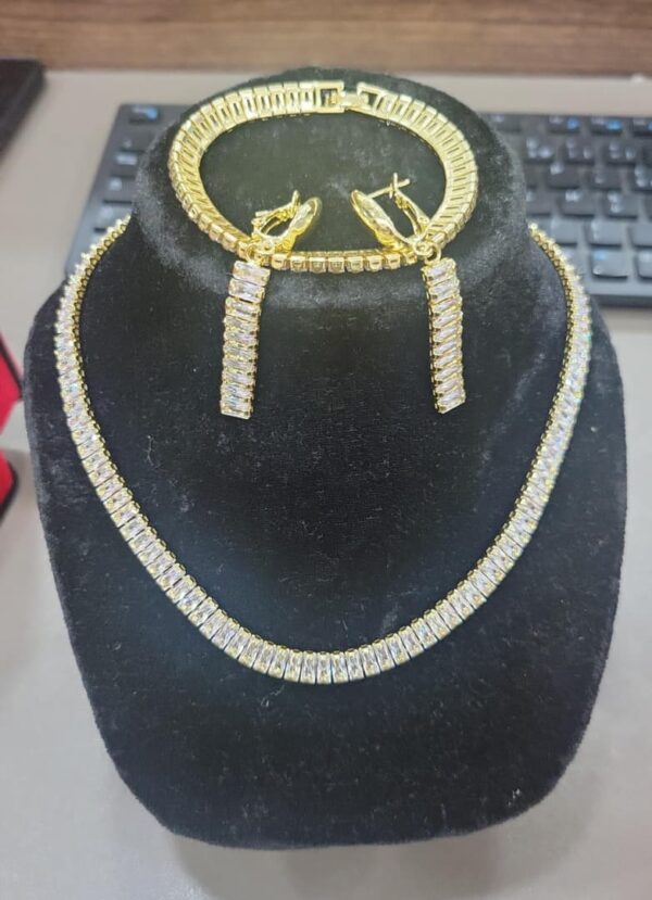 COFFRET CHAINE & BOUCLE & BRACELET BX-35Y97