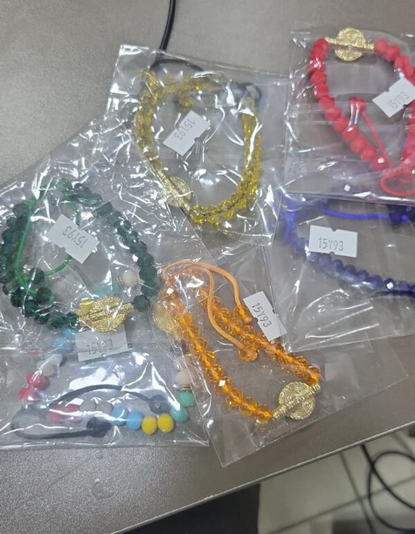 BRACELET AVEC ATTACHE TRADITI AKAN EN PERLE GRAND MOTIF BT-15Y93