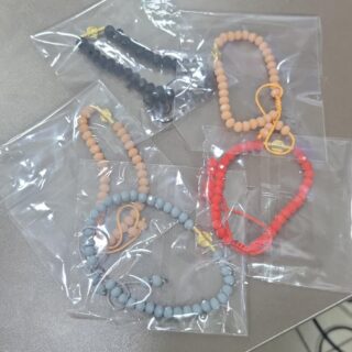 BRACELET AVEC ATTACHE TRADITI AKAN EN PERLE PETIT MOTIF BX-15Y95