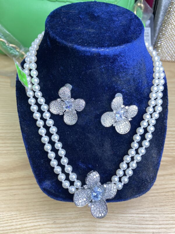 COFFRET CHAINE & BOUCLE EN PERLE BX-87Y66