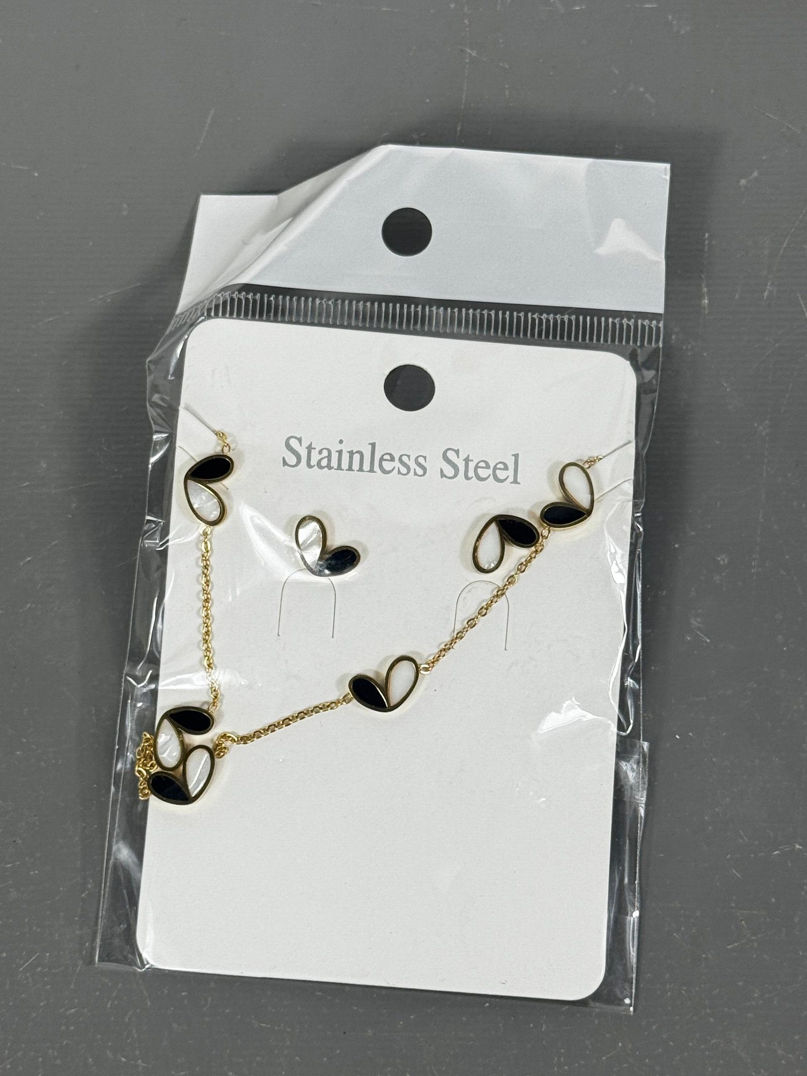 Ensemble Collier & Boucles – Duo Cœur Noir & Nacré (Acier inoxydable)