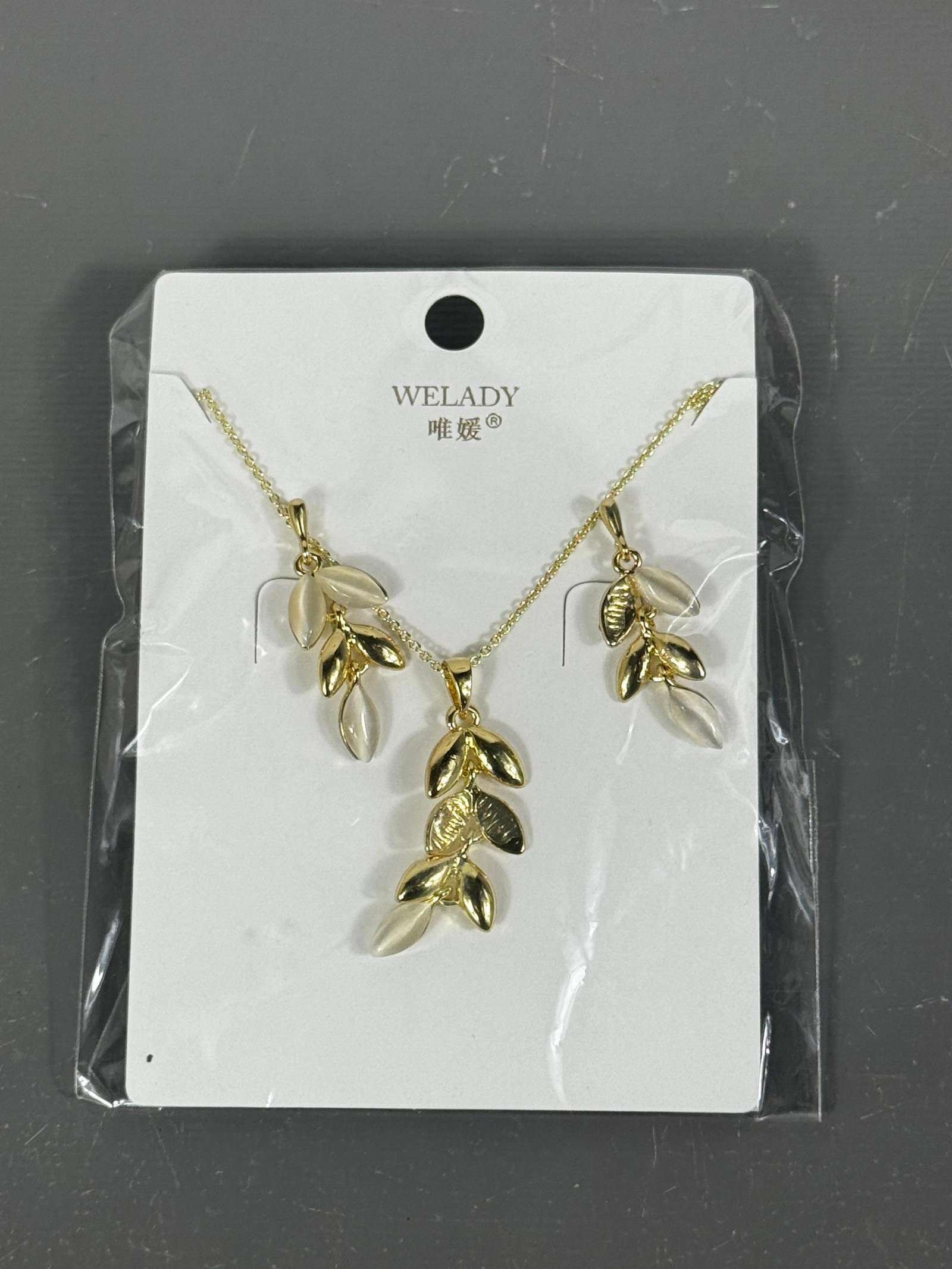 Ensemble Collier & Boucles – Feuilles Dorées & Perles Nacrées (Welady)