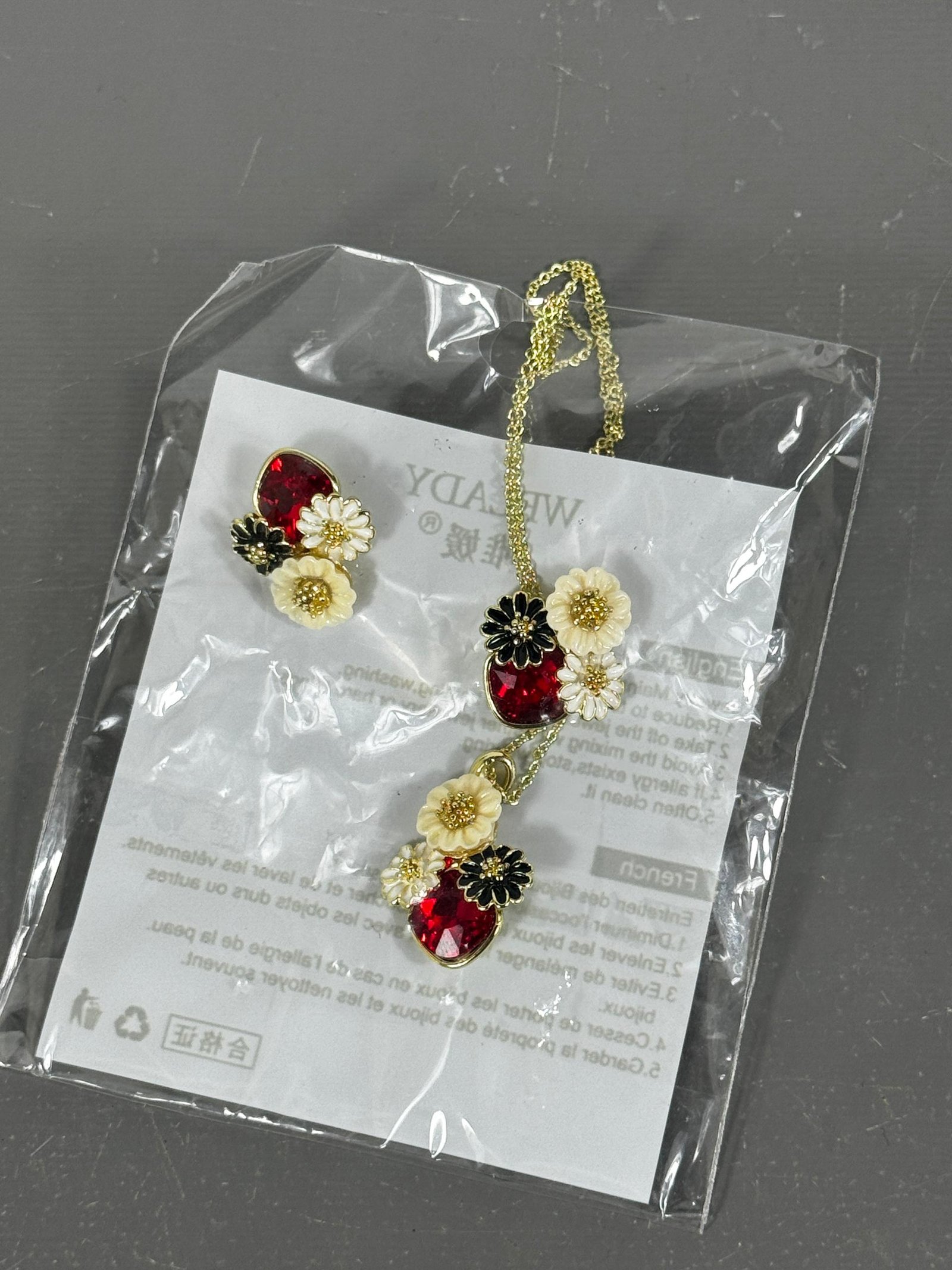Ensemble Collier & Boucles – Fleurs & Cristal Rouge Passion (Welady)