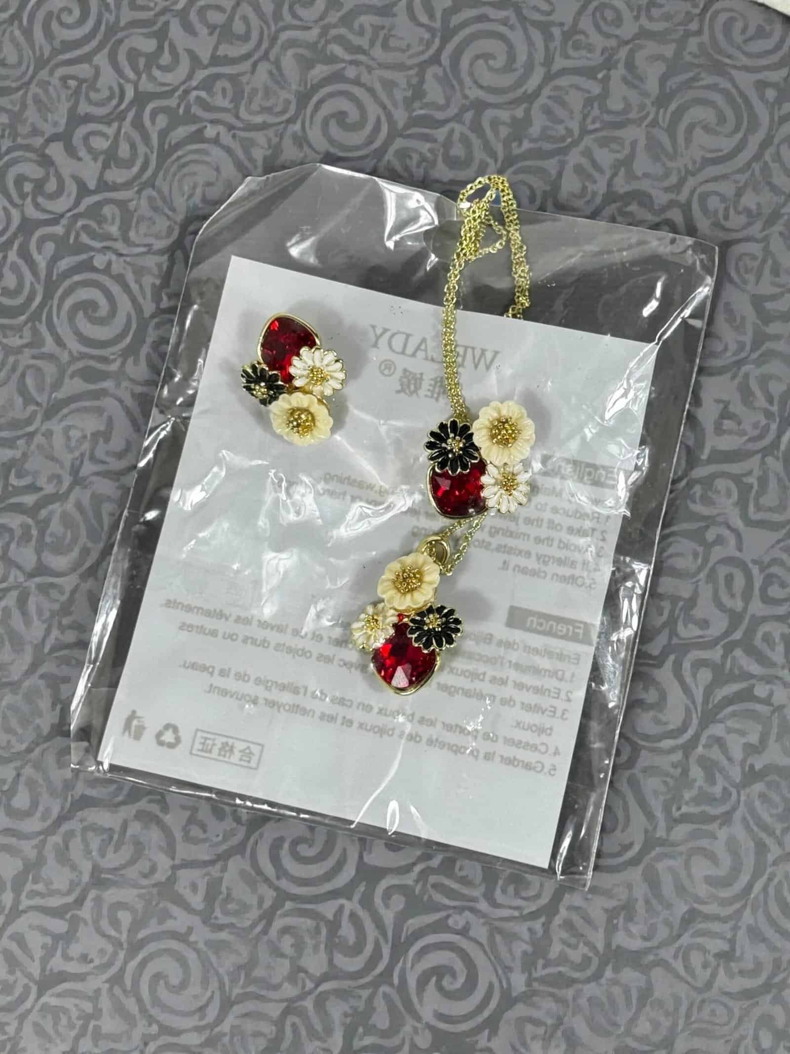 Ensemble Collier & Boucles – Fleurs & Cristal Rouge Passion (Welady)